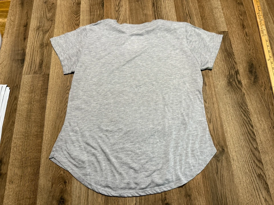 Camisa Disney, Para Mujer Talla XL, Negra Roja Gris, Mickey Mouse Foto 2 de 4