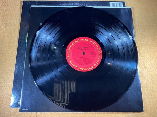 V5-59 MEN AT WORK Cargo - 1983 - COLUMBIA QC 38660 - RECORD - ROCK - Foto 8 di 9
