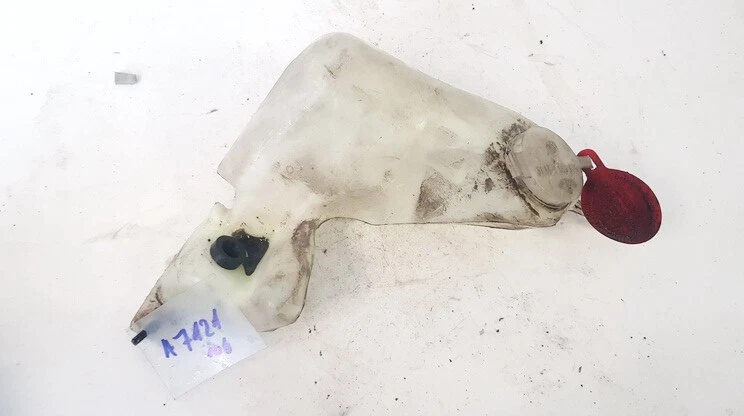 61661369516 61.66-1369516 Windshield Washer Reservoir tank (WASHE
