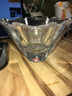 orrefors VINTAGE crystal bowl signed  OPEN FLOWER SHAPED MAYBE SIGNED TAG ON MT