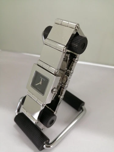 Gucci 600L Quartz Watch - Picture 2 of 7