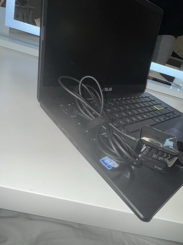 ASUS VivoBook 14 Zoll, Inkl. Maus, Blu-ray-Brenner, Tasche, Blau - Bild 2 von 4