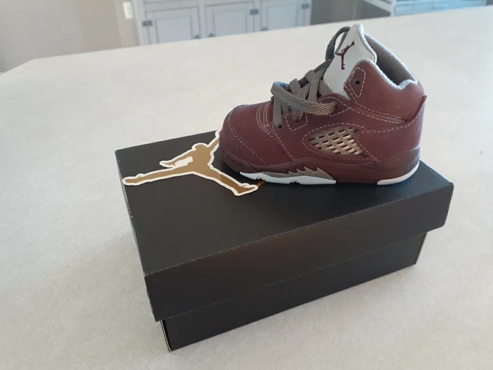 Toddler Nike Air Jordan 5 Burgundy Size 4C - Image 2 of 4