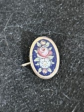 Vintage Floral Oval  Micro Mosaic (?) Cufflink - Gold Tone .5” Diameter