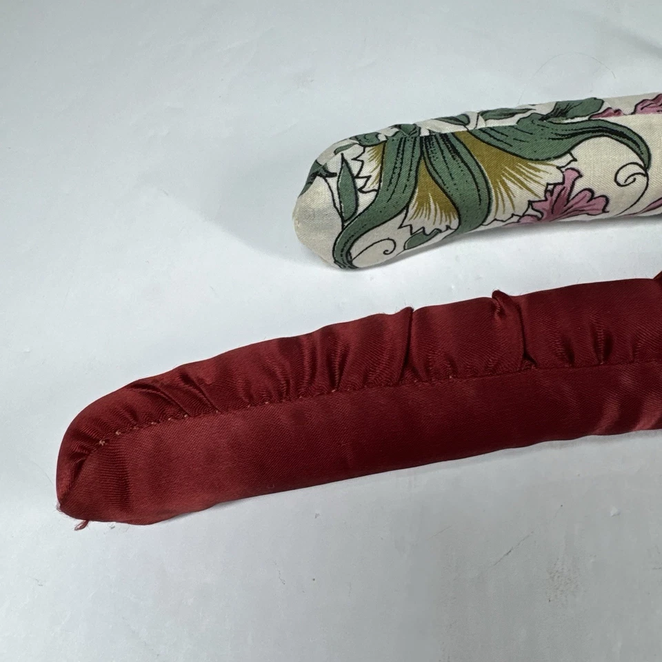 Lote De 2 Perchas Acolchadas Vintage Floral Borgoña Boudoir Elegante Foto 4 de 4