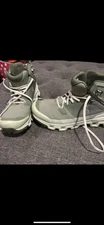 On Cloud Cloud Rock 2 Green Mens Size 10 Boots