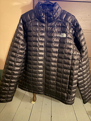 The North Face ThermoBall Men's L Black Insulated Puffer Jacket Full Zip