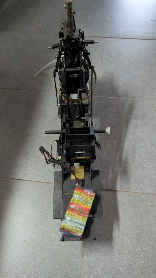 Robbe Futura Nova  Mechanik mit Anbauteilen /  gebraucht / Schmutzig - Bild 2 von 4