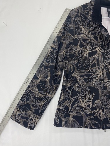 Athleta Odyssey Jacket Women's XL Full Zip Magnetic Workout Pockets Leaf Print - Picture 4 of 9