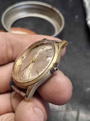Alpha 17 Jewel Gold Tone Mens Vintage 1960s Watch Mechanical