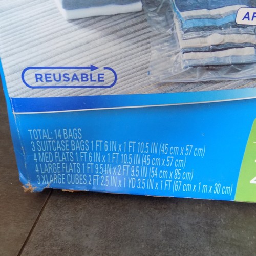 NEW Ziploc Vacuum Seal Space Bag Variety Pack of 14 (Sizes: M, L, XL, Suitcase) - Picture 3 of 12