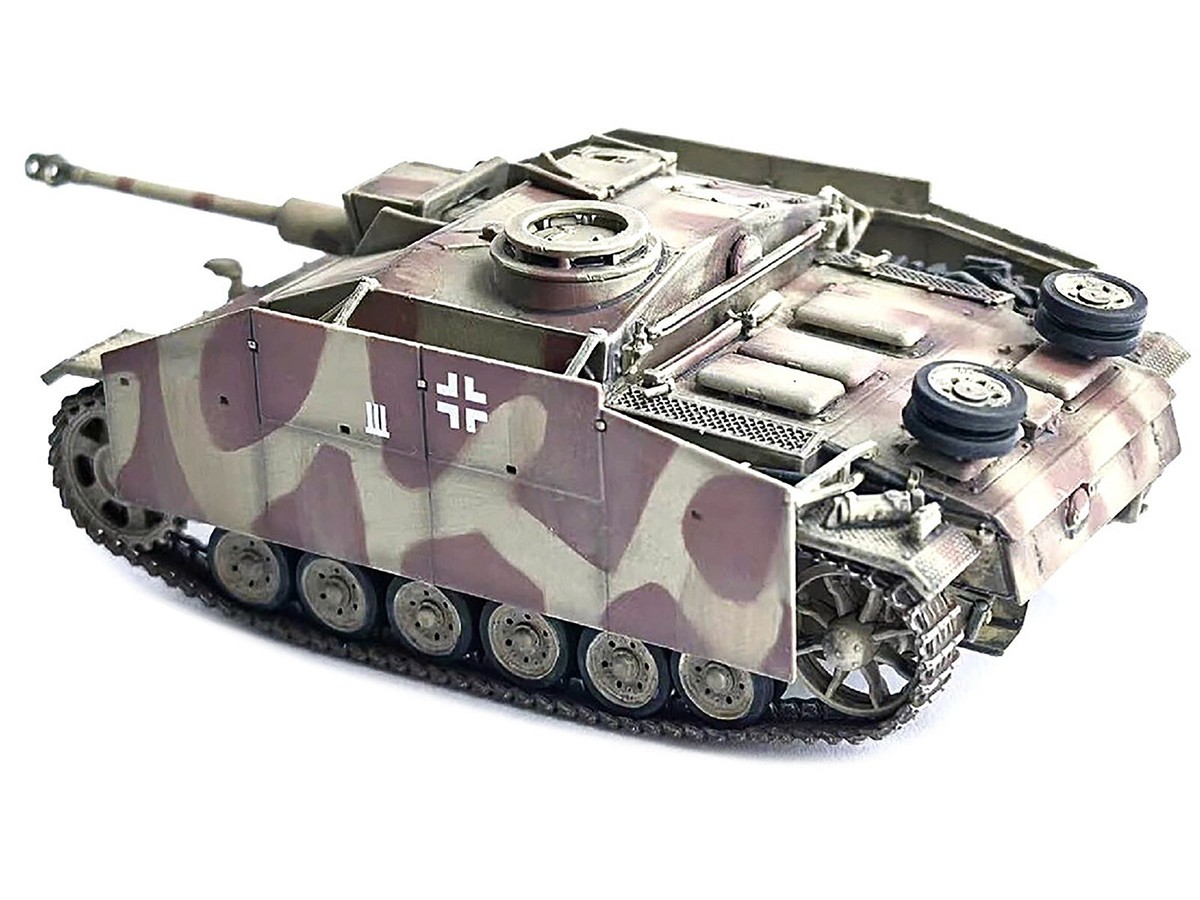GERMAN STUG III AUSF. G TANK W/SCHURZEN 