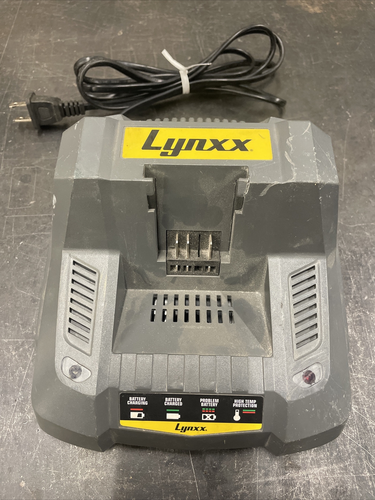LYNXX TOOL BATTERY CHARGER 36VDC 3.3A LIION eBay