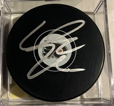 Dale Weise Hand Signed Autograph Auto Philadelphia Flyers Puck With Case
