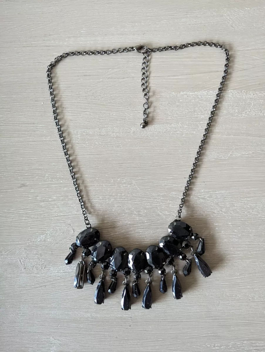 BLACK SPARKLY STATEMENT NECKLACE 49cm LENGTH GOOD CONDITION