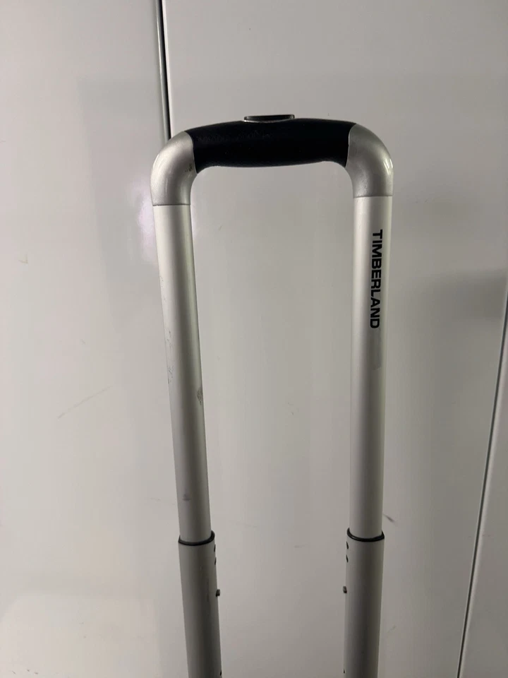 Maleta de mano Timberland Danvers River 21" enrollable vertical oliva Foto 3 de 4