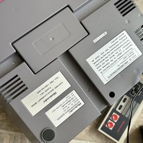 NES Console & Game Lot (Zelda, TMNT, Mega Man) Two Controllers