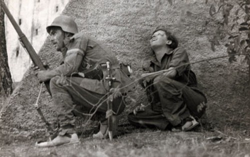 ELMETTO TEDESCO M1935 Stahlhelm GUERRA DI SPAGNA COLPITO COMPLETO WW2 - Foto 10 di 13
