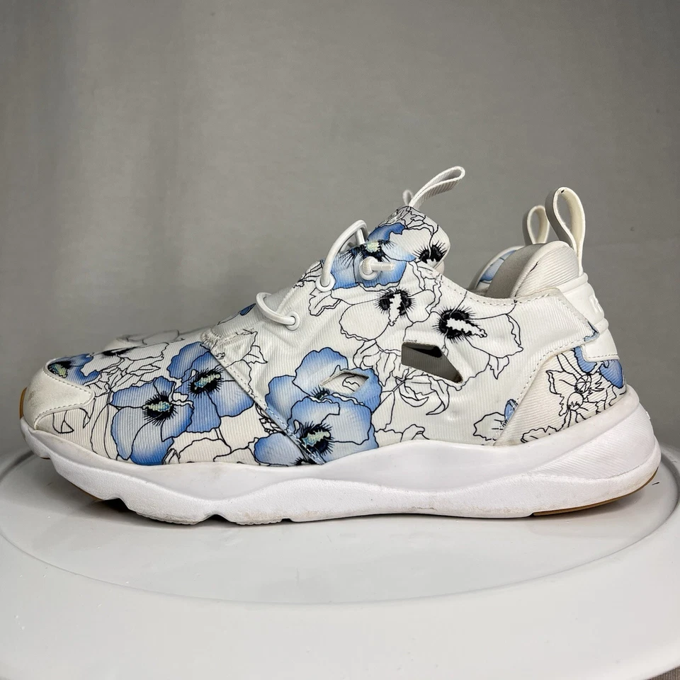 Zapatilla deportiva de moda Reebok Furylite FG BD1098 floral flor blanca goma para mujer talla 9,5” Foto 2 de 4
