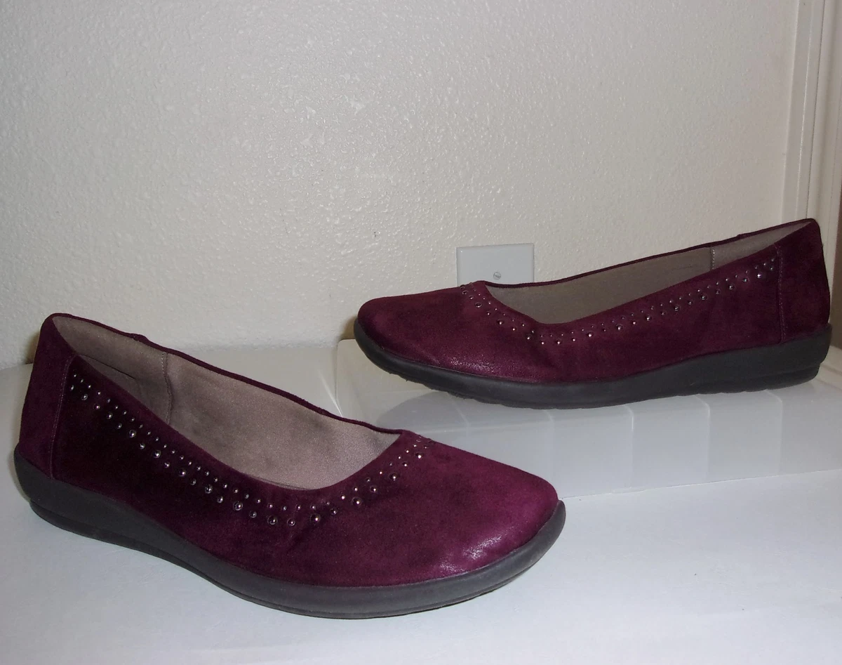 Easy spirit cheap silver flats