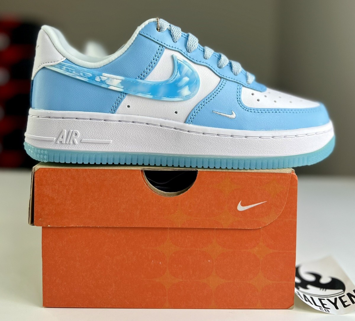 ★関税込★NIKE★NIKE AIR FORCE 1 '07★24-31cm★スニーカー★ Amazon.com | Nike Men's Shoes Air Force 1 '07 LV8 Worldwide