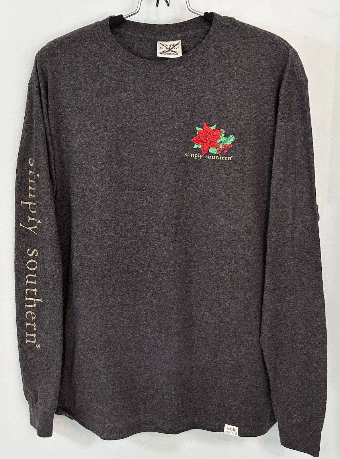 Simply Southern Women’s M Merry Christmas Cardinals & Poinsettias Gray LS Tee