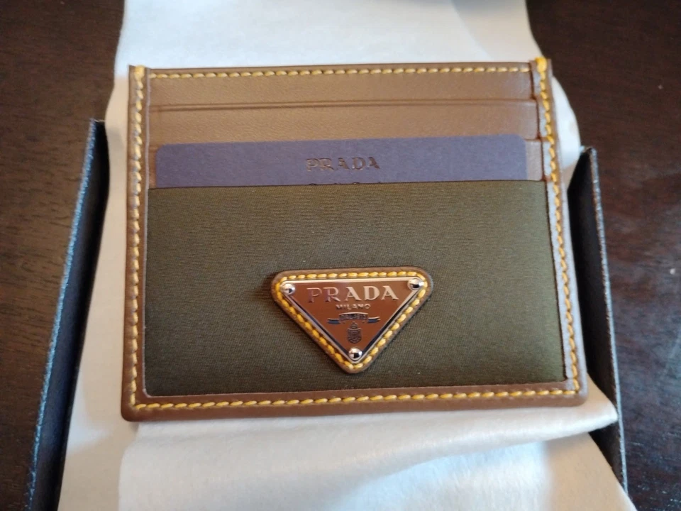 PRADA RE-НЕЙЛОНОВАЯ КОЖА КАРТА ЧЕХОЛ НЕЙЛОНА ЗЕЛЕНЫЙ КОРИЧНЕВЫЙ ЖЕНЩИН И МУЖЧИН - Изображение 3 из 3