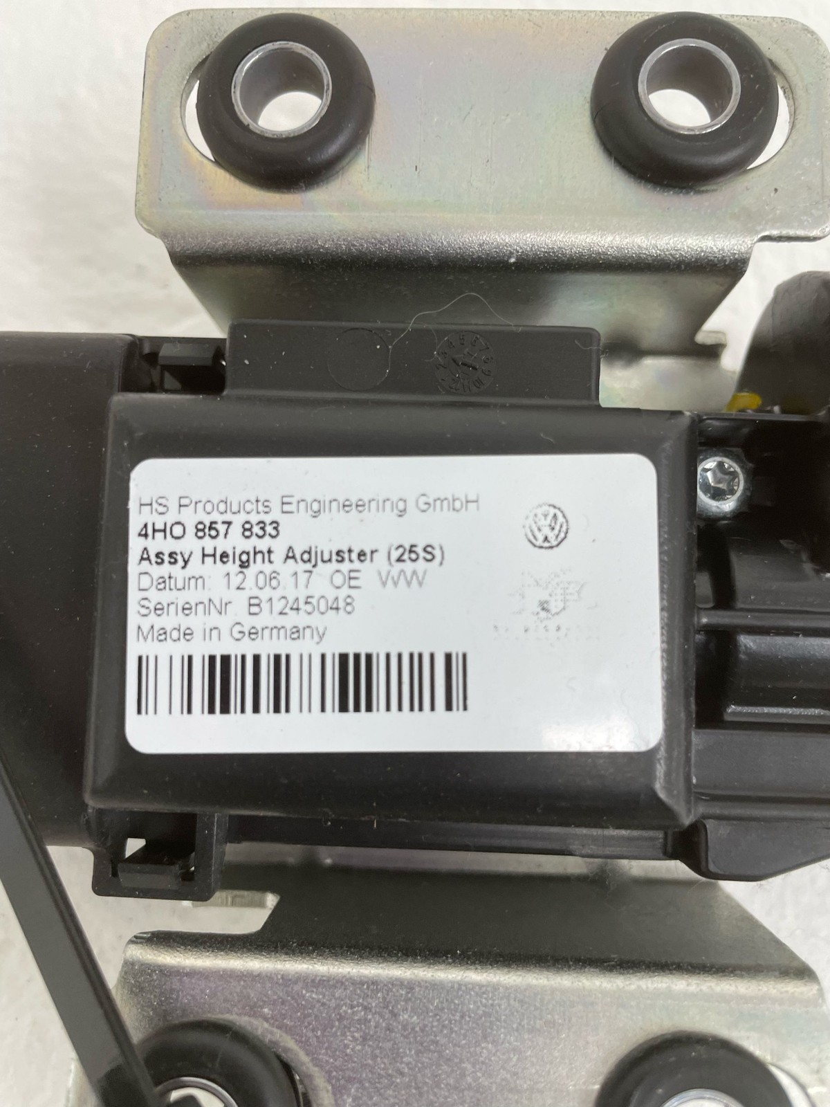 2015-2020 BENTLEY BENTAYGA Front Left Driver Seat Belt Height Adjuster 4h0857833