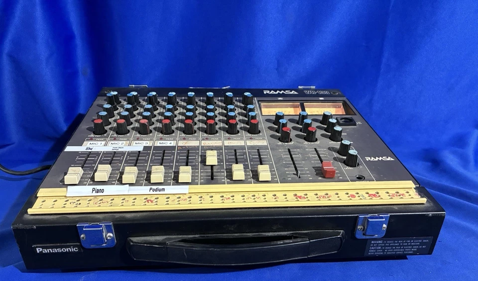 Panasonic Ramsa WR-133 8 canales mezclador preamplificadores y ecualizador ENCENDIDO - PARA REPUESTOS Foto 4 de 4