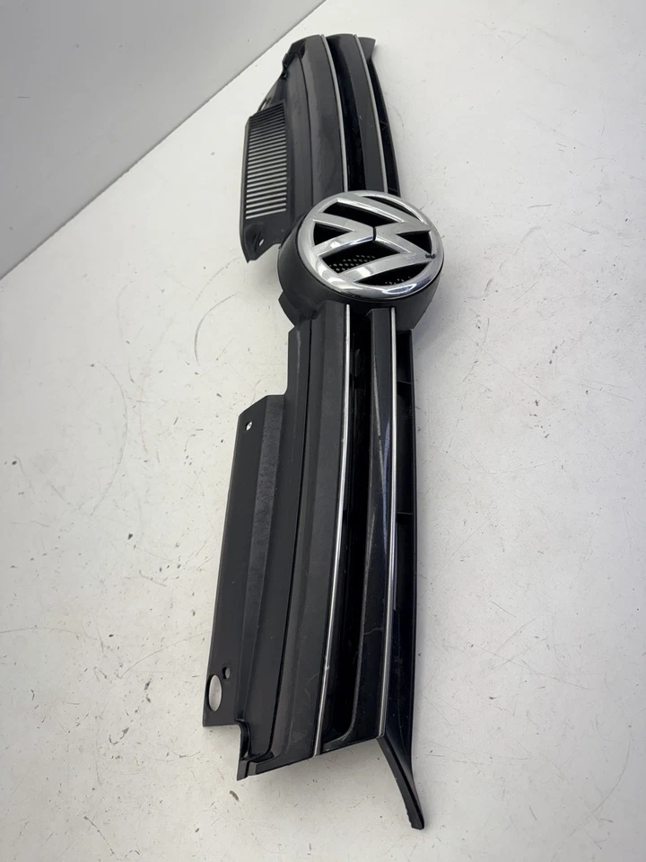 Grelha de golfe Volkswagen Jetta Sportwagen 2010-2014 fabricante de equipamento original. - Imagem 3 de 4