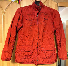 Wasserdichte und atmungsaktive Jacke von BARBOUR, Gr. 42, rot, abnehmbare Kapuze