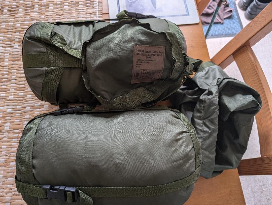 British Army Compression Sack with Light Weight Jungle Modular Sleeping