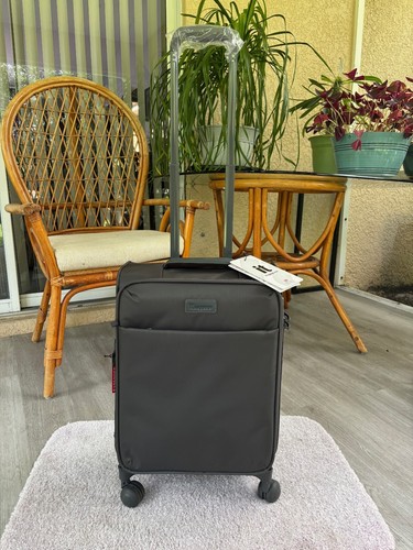 it luggage Lustrous 22" Softside Carry-on Expandable Luggage Carry-on