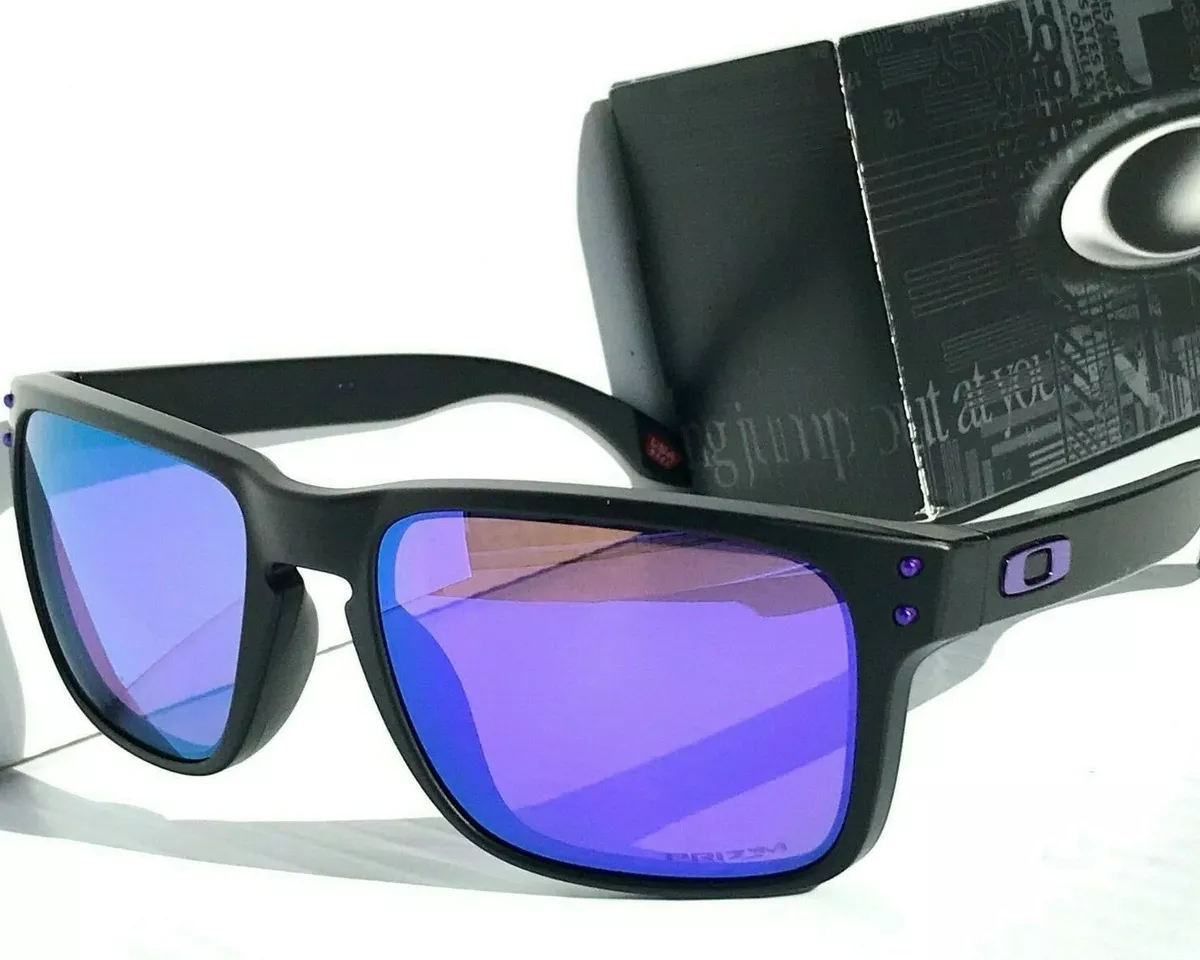 Oakley Holbrook rectangle sunglasses with black lens in black