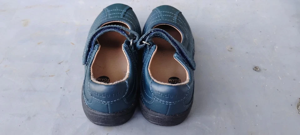 Stride Rite Niño Mary Jane, Sandalias, Cuero, Azul, Talla 9.5M, Niño pequeño  Foto 4 de 4