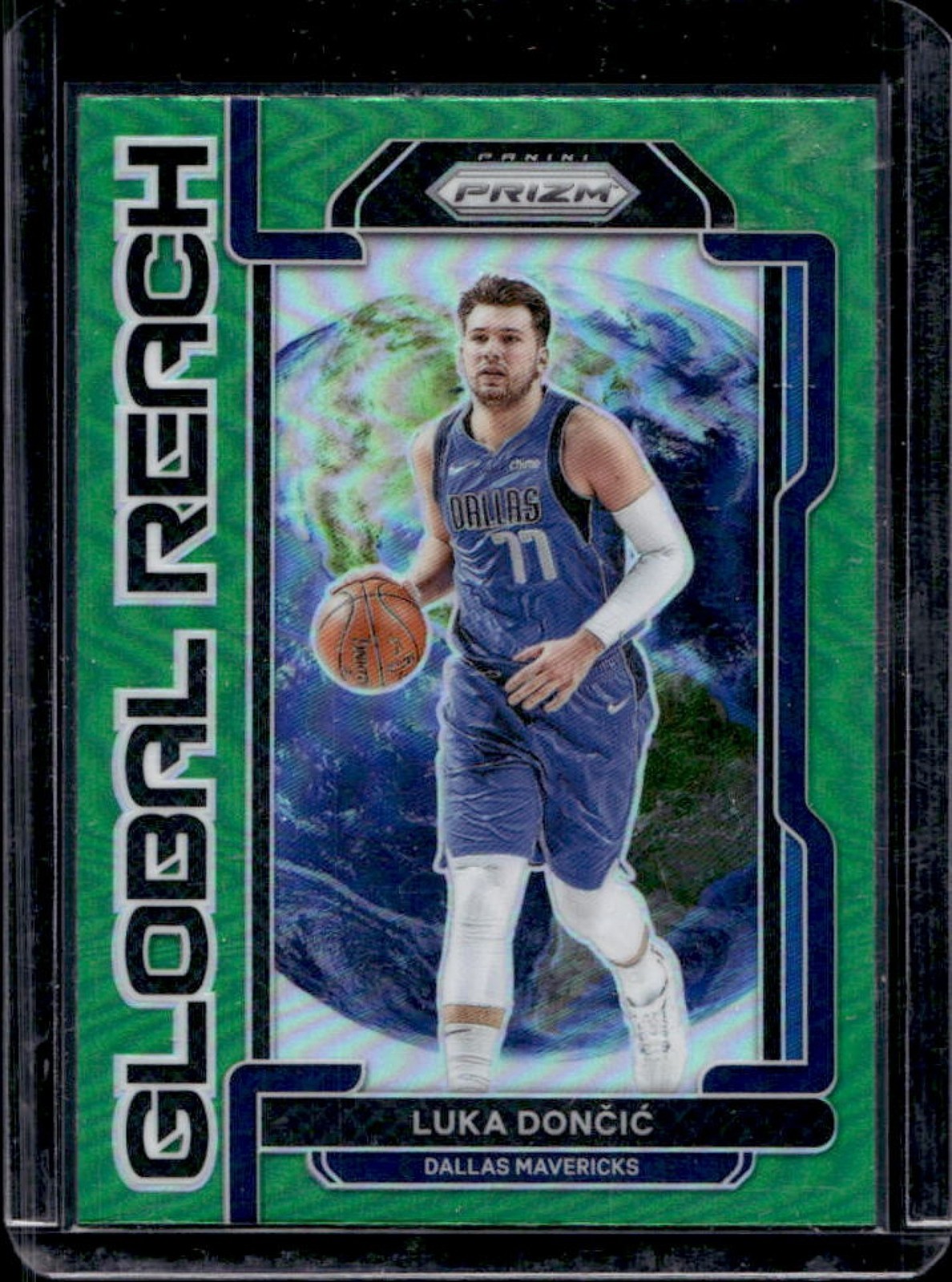 2021-22 Prizm Luka Doncic Global Reach Prizm Green #4 Mavericks