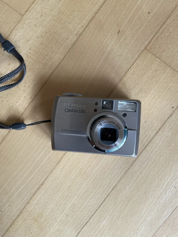 Pentax Optio 330 Digitalkamera, 3.34 MP