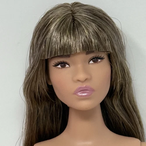 Barbie Signature Look Curvy #24 Made To Move Simone Nude Brunette Doll