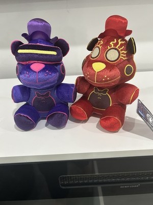 Funko Five Nights at Freddy's VR Freddy&LiveWire Walmart Exclusive plush Lot (2)