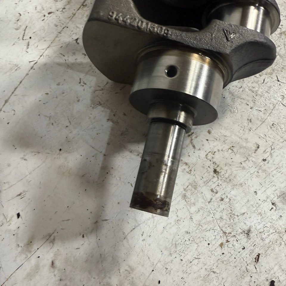 Cigüeñal motor Porsche 944 Turbo 85-89 2,5 L Foto 3 de 4