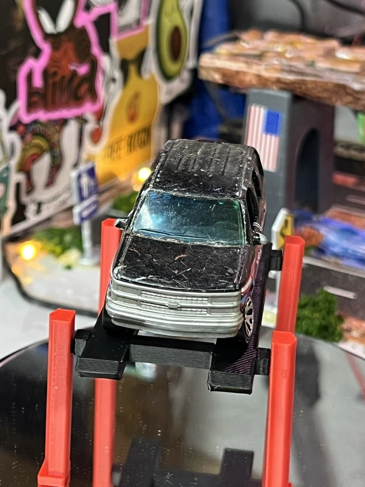 Matchbox 1997 Chevrolet Tahoe Hammer Demo 24 Hrs Black Diecast USED USED EX Cond - Image 2 of 4