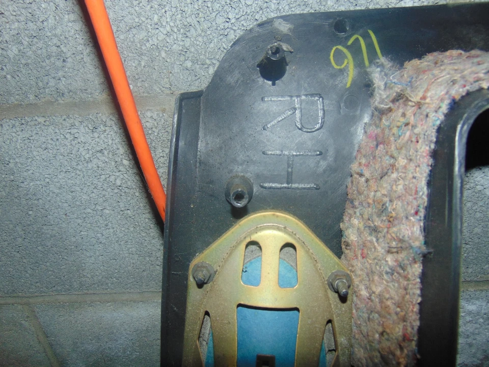 91 92 93 CHEVY S10 GMC SONOMA EXTENDED CAB PASSENGER QUARTER WINDOW TRIM PANEL Foto 3 de 3