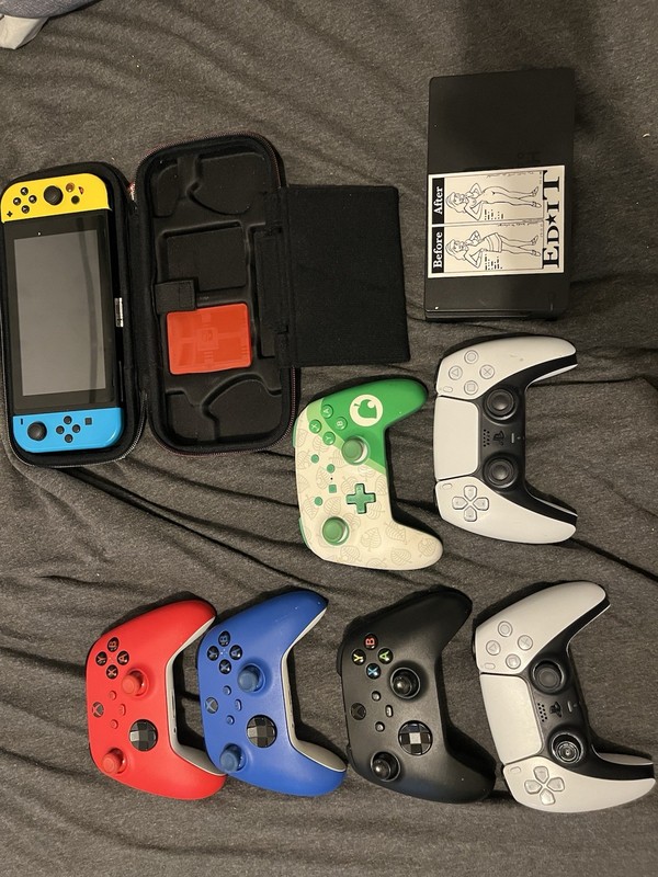 Nintendo Switch HAC-001 32GB 720p and Control Lot PS5/Xbox/Switch 