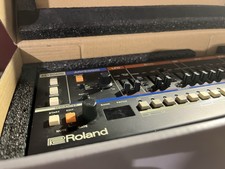 Roland JU-06A - Roland Boutique Synthesizer J...