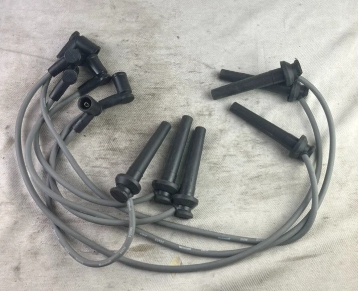 Juego de cables de bujía Motorcraft WR-6033 se adapta; Ford Taurus 2001-2003 3,0 L V6 Foto 3 de 4