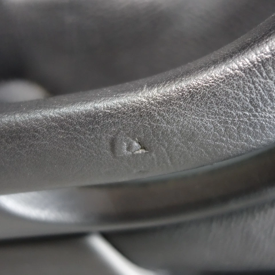 Par de molduras de panel de puerta trasera BMW E39 serie 5 97-03 dañado pantalla de cuero negro OEM Foto 4 de 4