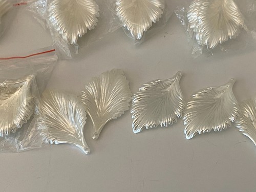 Paquete 70 piezas marfil coser en hojas acrílicas cuentas coser hojas cuentas 4,5x2,8 cm - Imagen 4 de 6