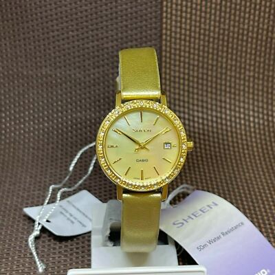Casio Sheen SHE-4060GL-9A Perlmutt Swarovski Leder Analog Damenuhr