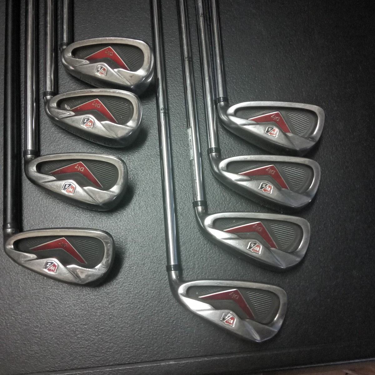 Wilson Staff Di7 Uniflex RH Iron Set To P And S Wedge Iron With 