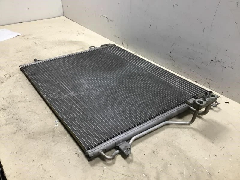 Dodge Grand Caravan 2011 2017 condensador de aire acondicionado de fábrica Foto 3 de 4